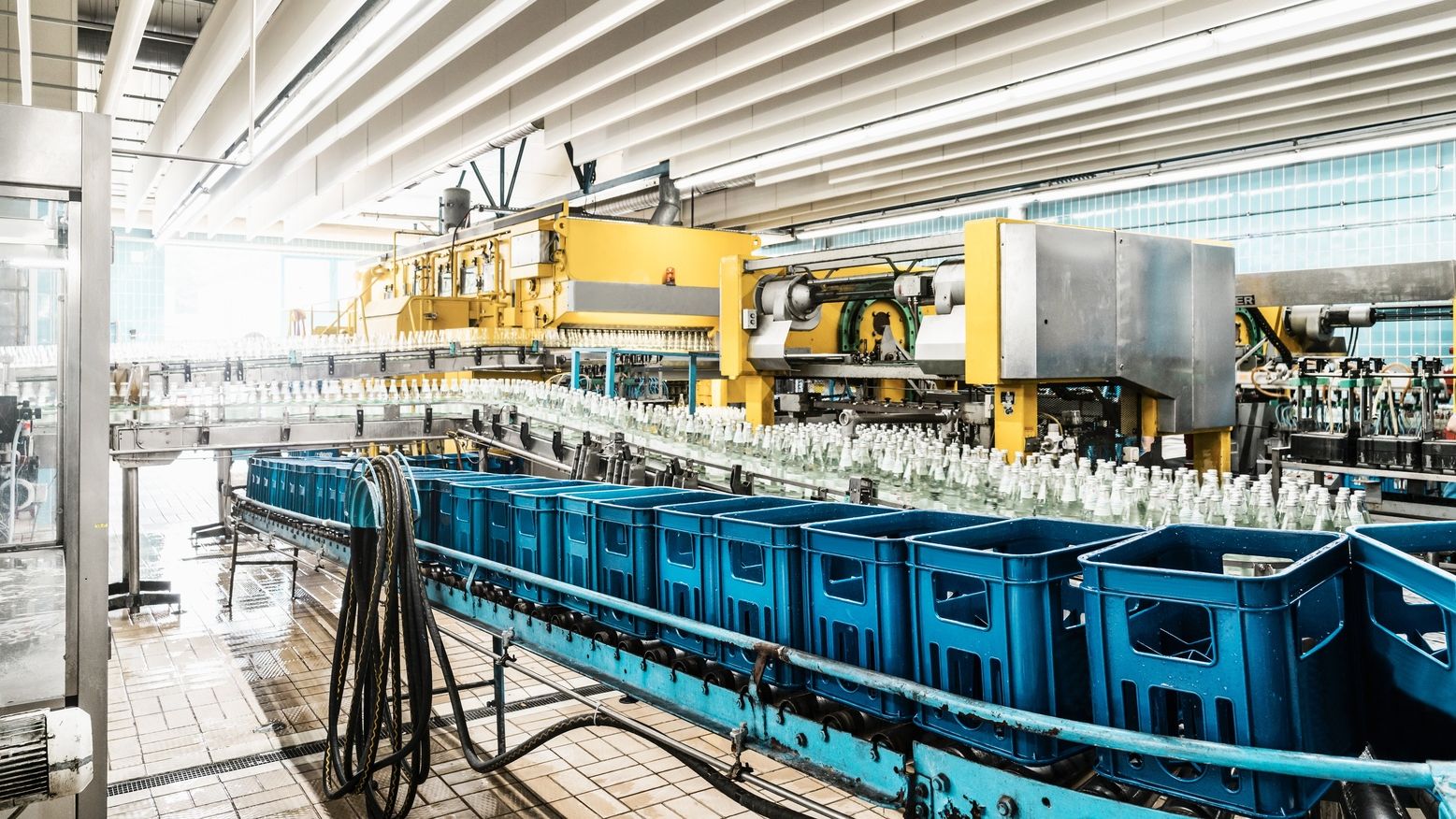 Linea di imbottigliamento automatica progettata da Consertech
